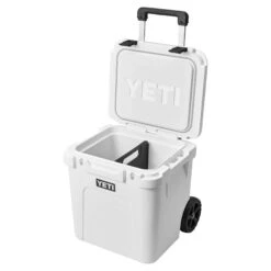 Yeti Coolers ROADIE 48 WHEELED - Kühlbox 17 Yeti Coolers ROADIE 48 WHEELED - Kühlbox -Primus Camping Deutschland Verkaufs-Shop 5638039355 u roadie 48 wheeled yeti coolers 24